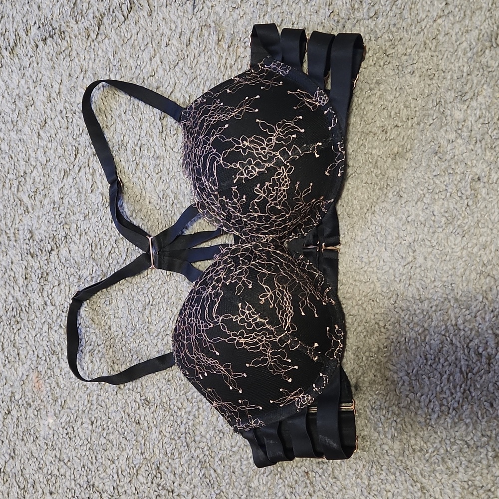 Embroidered Push-up Bra